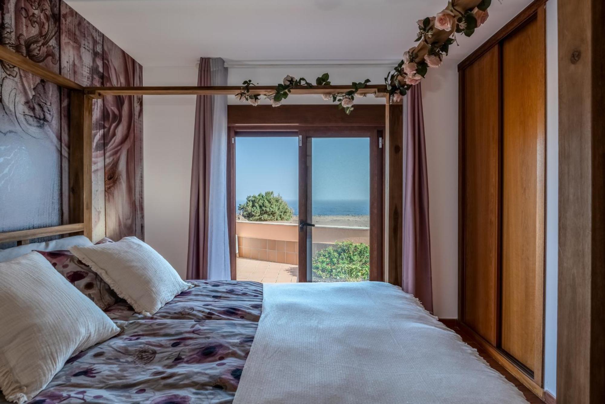 Villa Oceana - Cliffside Retreat Costa De Antigua Extérieur photo